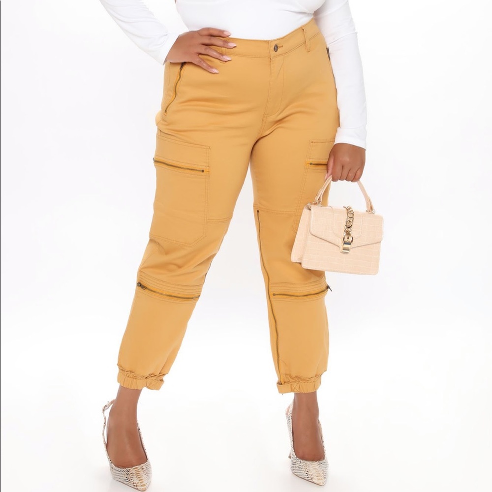 Sargent Selene Cargo Pants (FashionNova)